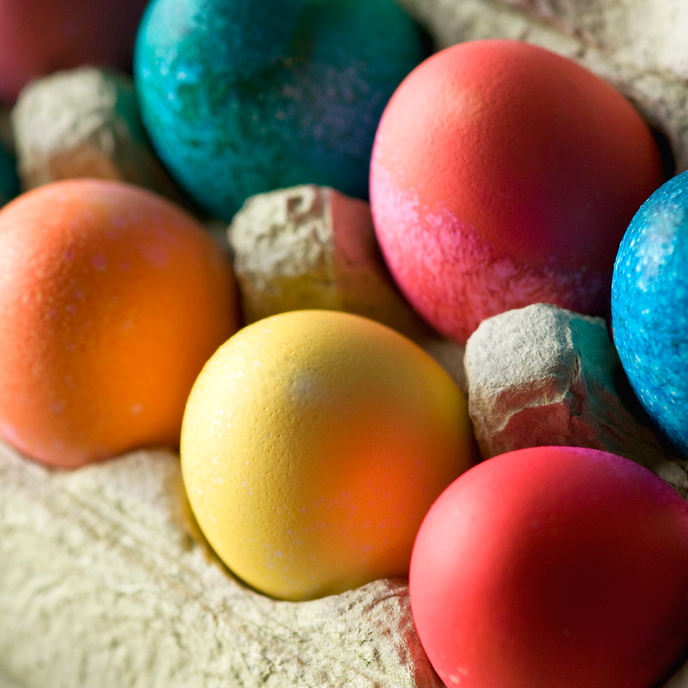 How to dye eggs to make classic coloured Easter eggs