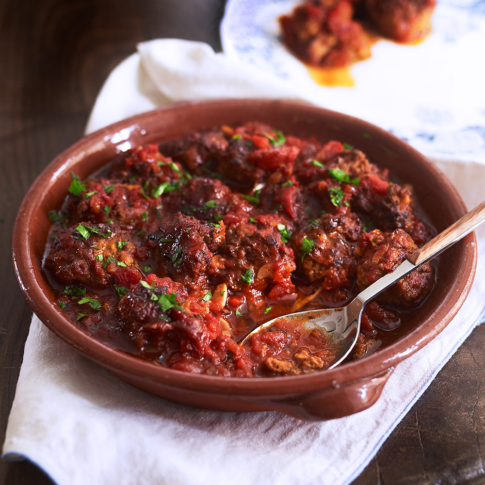 Meatballs in a spicy tomato sauce