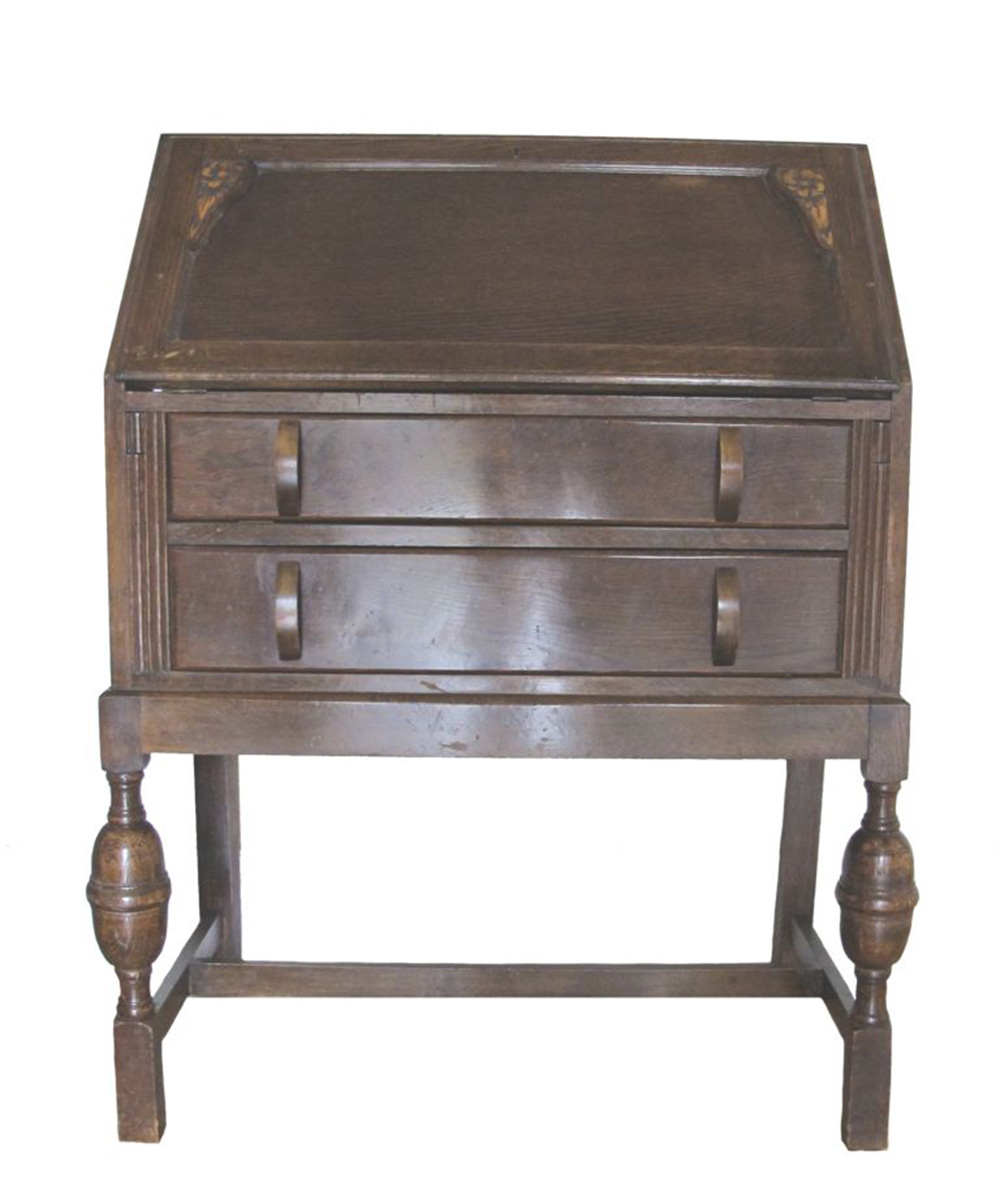 Upcycled Furniture Spruce Up An Old Desk With Paint